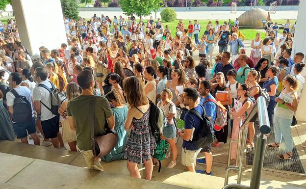 Aspirantes a una oposición de Educación Primaria de la Comunidad. / D.M.A.