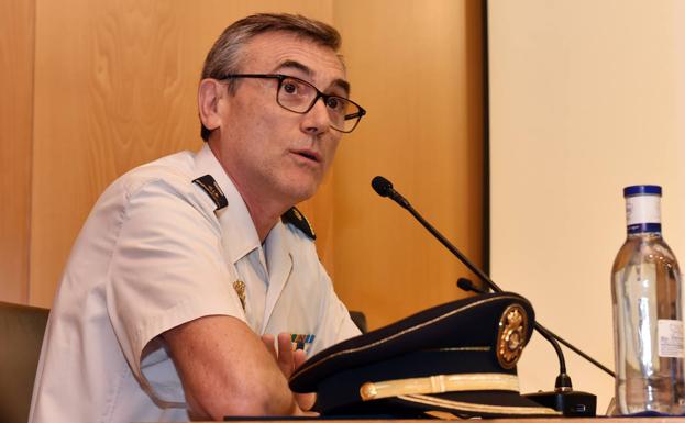 Carlos Martín, durante la conferencia en Logroño. /MIGUEL HERREROS