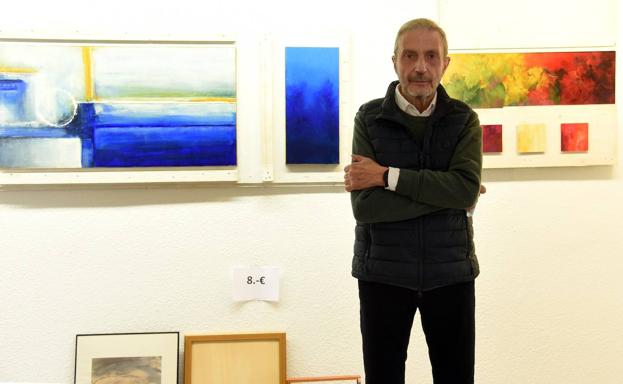 En mayo de 2021, Aguado ponía punto y final a su labor como galerista con una exposición solidaria./Miguel Herreros