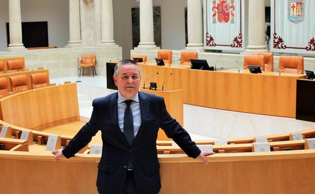 «Los políticos a veces se endiosan y pierden de vista a quienes les han votado»
