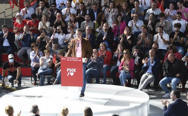 Pedro Sánchez este sábado durante un acto de la campaña del PSOE 'El Gobierno de la gente' en Getafe (Madrid)/Victor Lerena / EFE