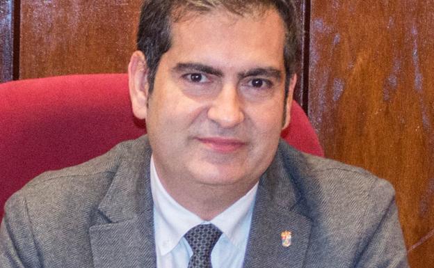 El alcalde, David Mena. / ALBO
