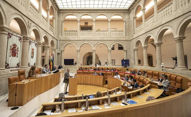 El Parlamento regional se renovará en mayo. /JUSTO RODRÍGUEZ