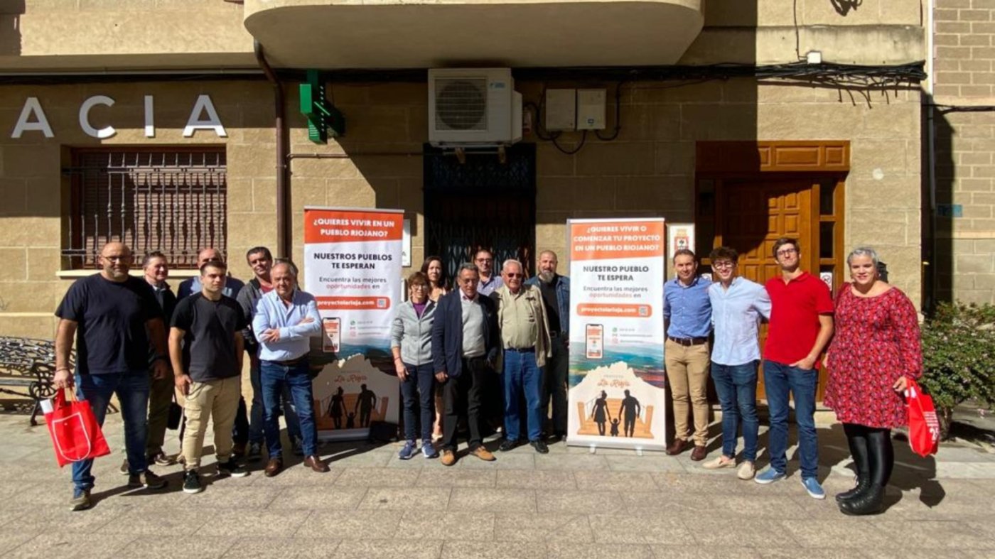 Los alcaldes de los pueblos que forman parte de la iniciativa. / P. L. R.