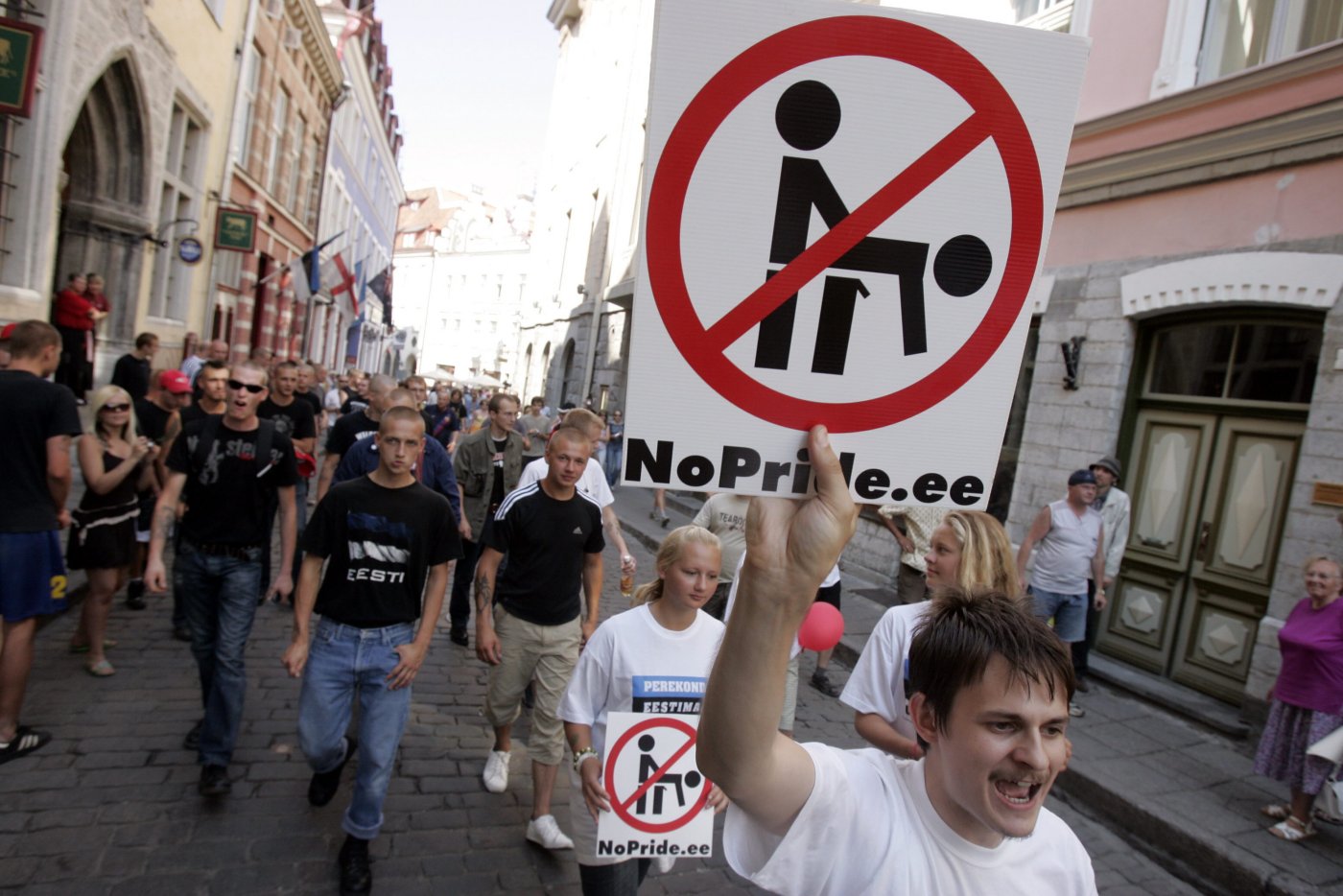 Protesta anti-LGTBI en Estonia, en una imagen de archivo. / AFP