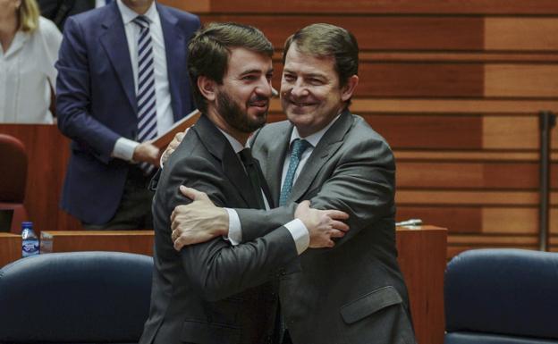 El reputado dúo cómico Gallardo&Mañueco, en una de sus actuaciones. / N. GALLEGO/EFE