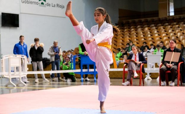 Exhibición técnica de una participante en la pasada jornada de 'pumse'. / F.D.