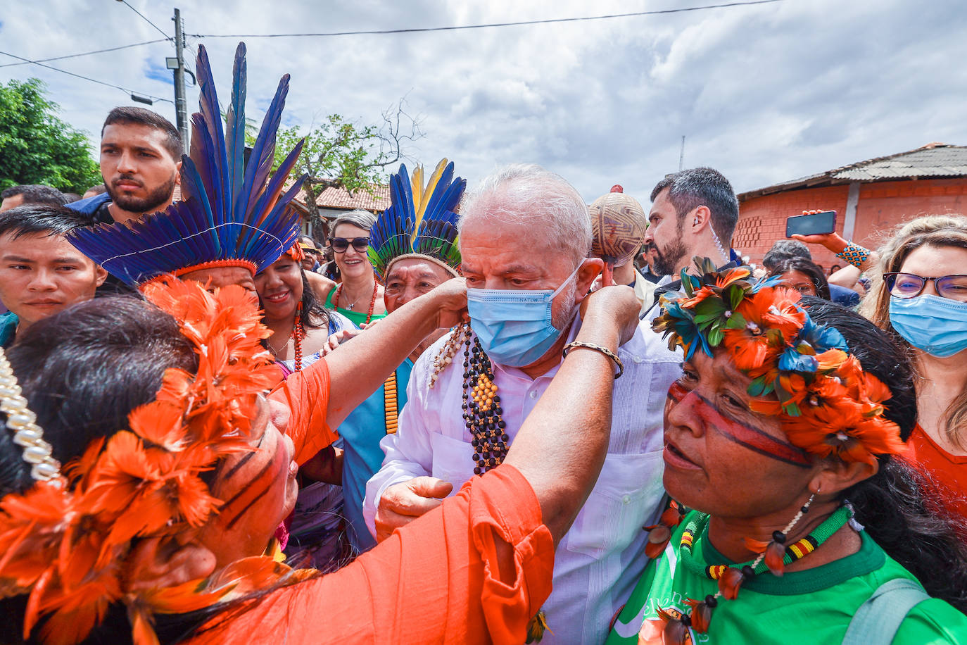 El presidente de Brasil Lula da Silva en su visita al territorio de la población indígena yanomami /EFE