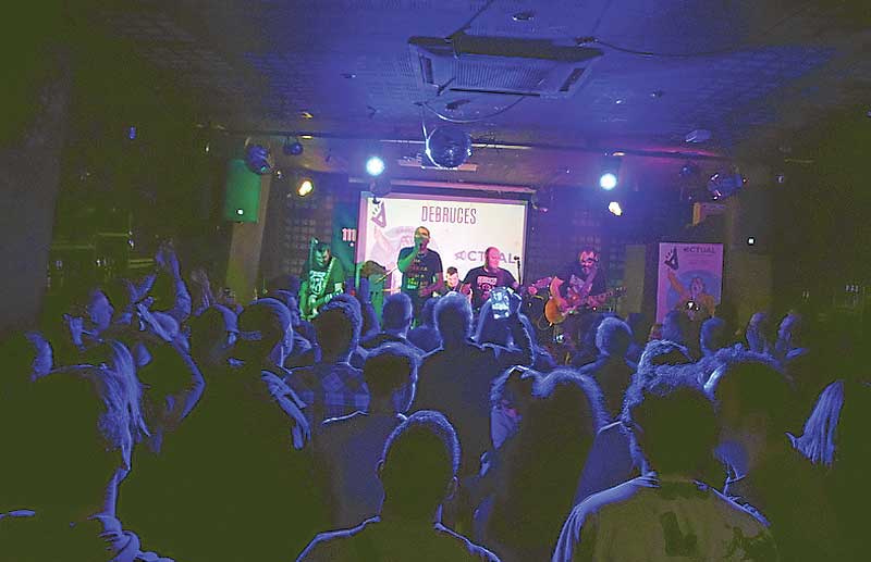 Debruces en el Biribay Jazz Club en 2020.