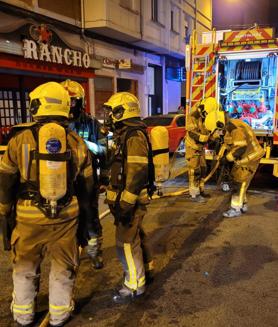 Imagen secundaria 2 - Un herido grave y otro leve en un incendio en la discoteca Bella Época de Logroño