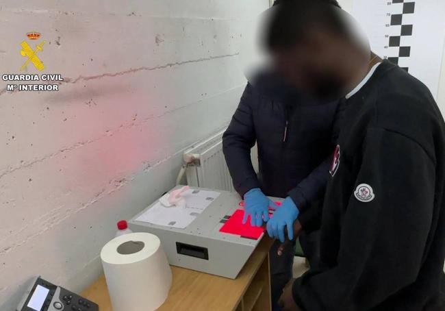 Otro de los arrestados en la operación.