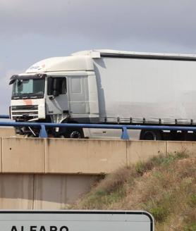 Imagen secundaria 2 - Dos muertos en un accidente de tráfico en la N-232, en el término de Alfaro