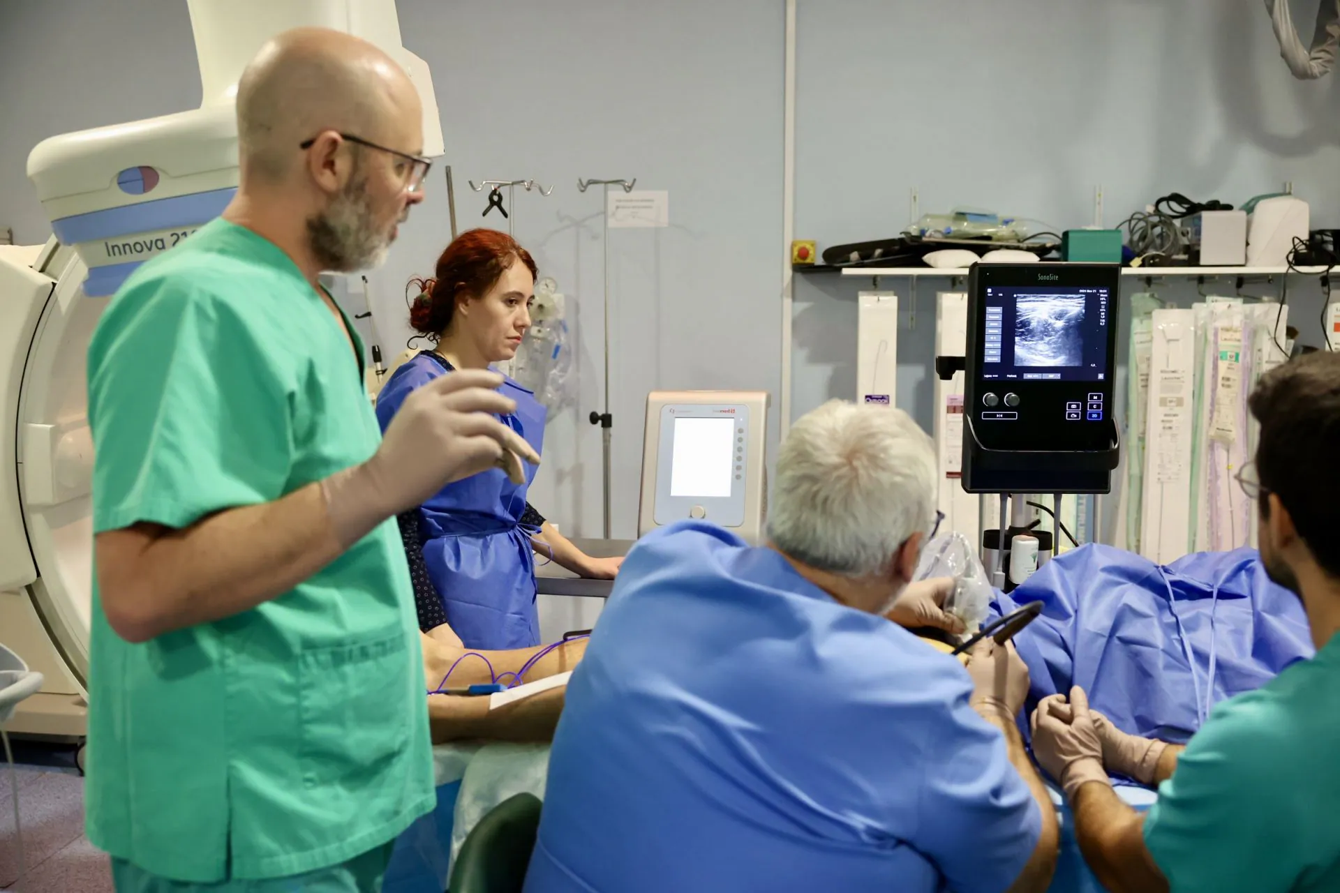 Los Manzanos y el Hospital de Calahorra estrenan una técnica que usa el frío contra la falta de movilidad de los enfermos.