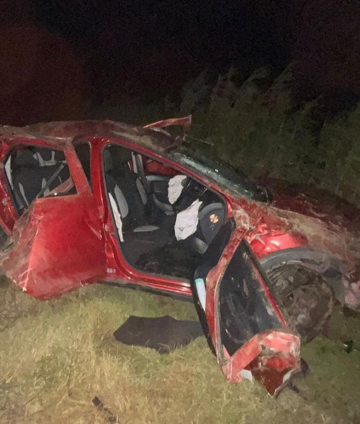 Imagen secundaria 2 - El estado de los coches tras la triple colisión.