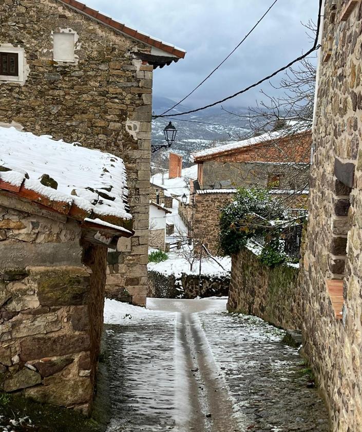 Imagen secundaria 2 - Muro en Cameros