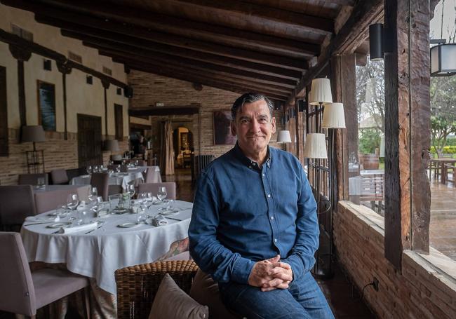 Ángel Pérez Aguilar, propietario del restaurante La Vieja Bodega de Casalarreina.
