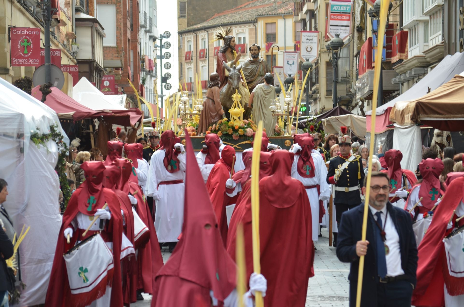 La Borriquilla recorre las calles de Calahorra