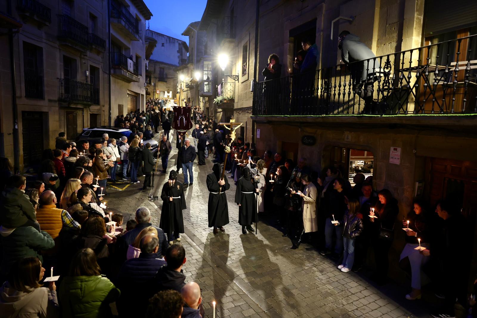 Cofrades de negro: un siglo después, en Los Picaos