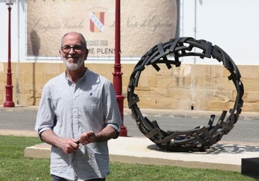 'Somos tiempo', del artista jarrero Jose Antonio Olarte, nueva escultura en el Barrio de las Bodegas
