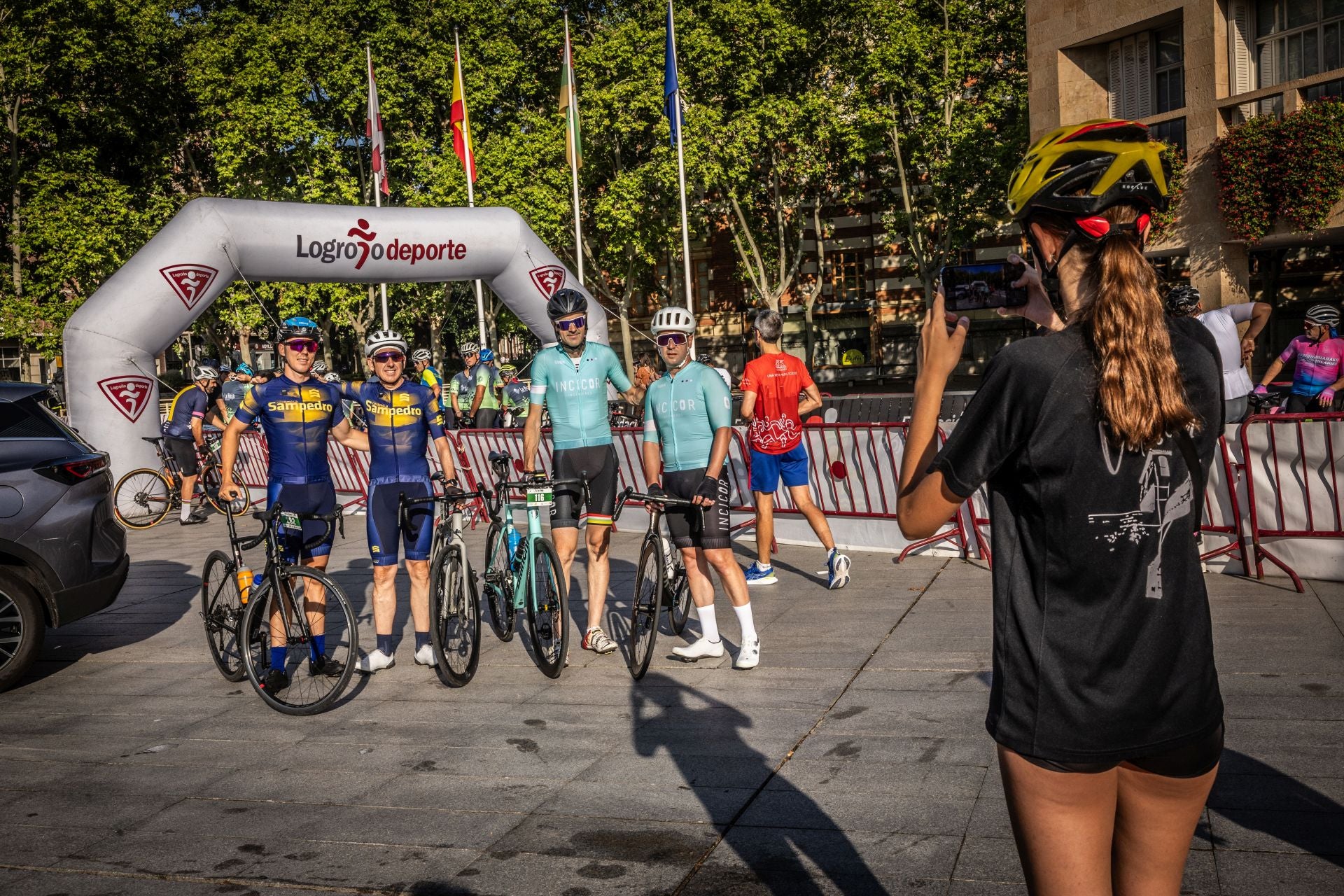 El cicloturismo le planta cara al calor