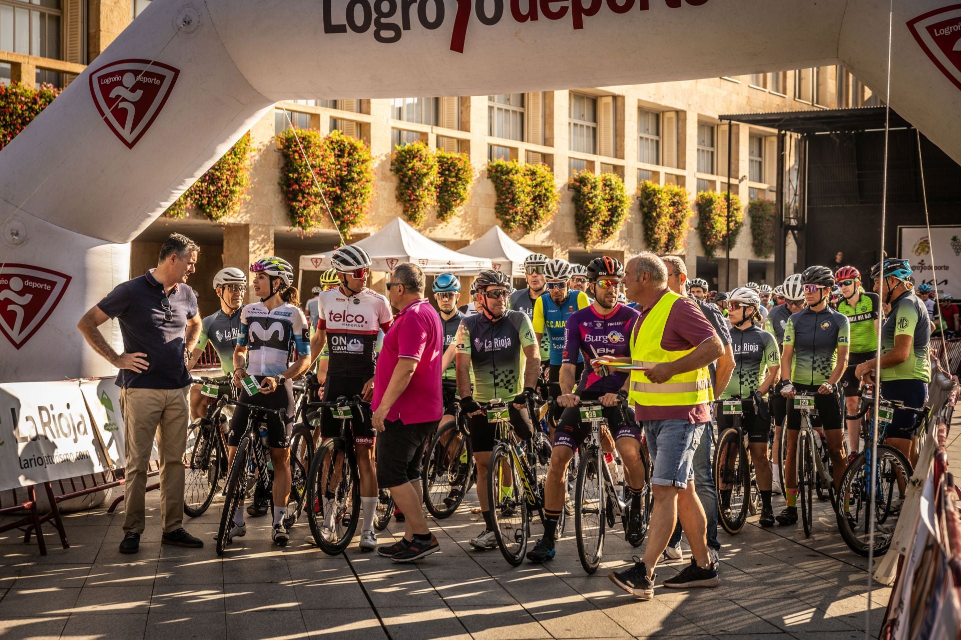 El cicloturismo le planta cara al calor