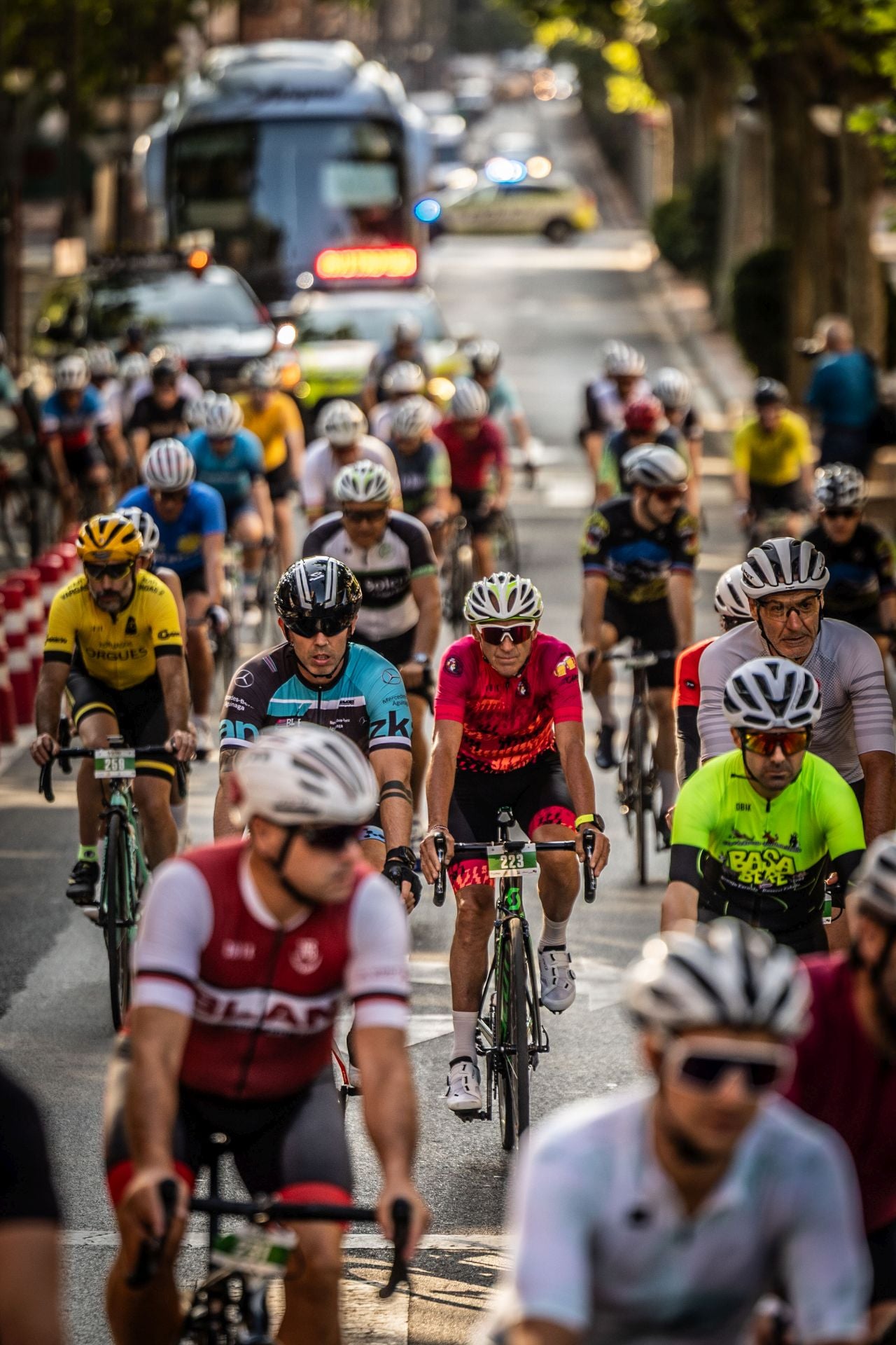 El cicloturismo le planta cara al calor