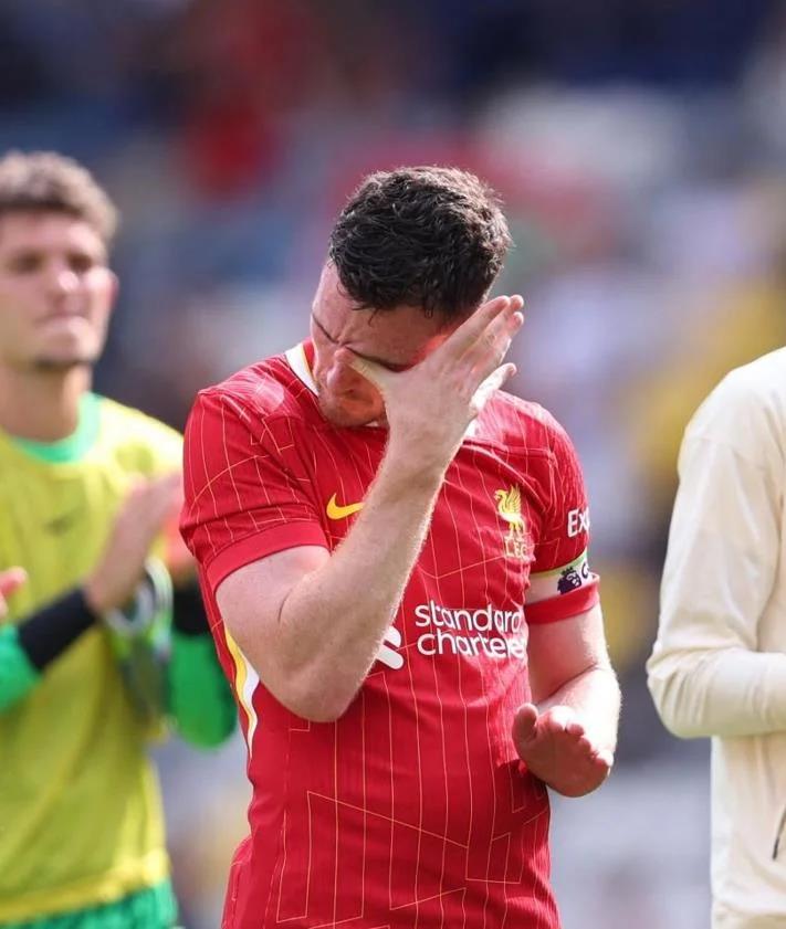 Imagen secundaria 2 - Lágrimas y mucha emoción en el homenaje del Liverpool a Diogo Jota en el primer partido tras su muerte