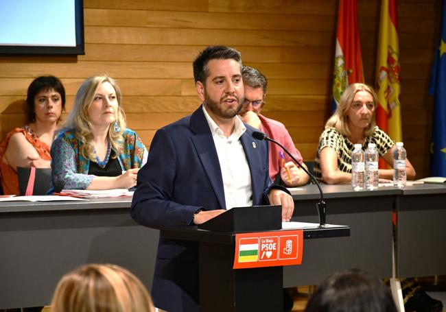 Javier García.