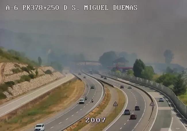 Imagen del tramo afectado por el aviso de precaución en la A-6 y el corte de la N-VI.