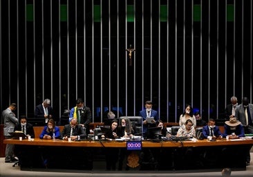 La oposición a Lula se rebela en el Congreso contra la prisión domiciliaria de Bolsonaro