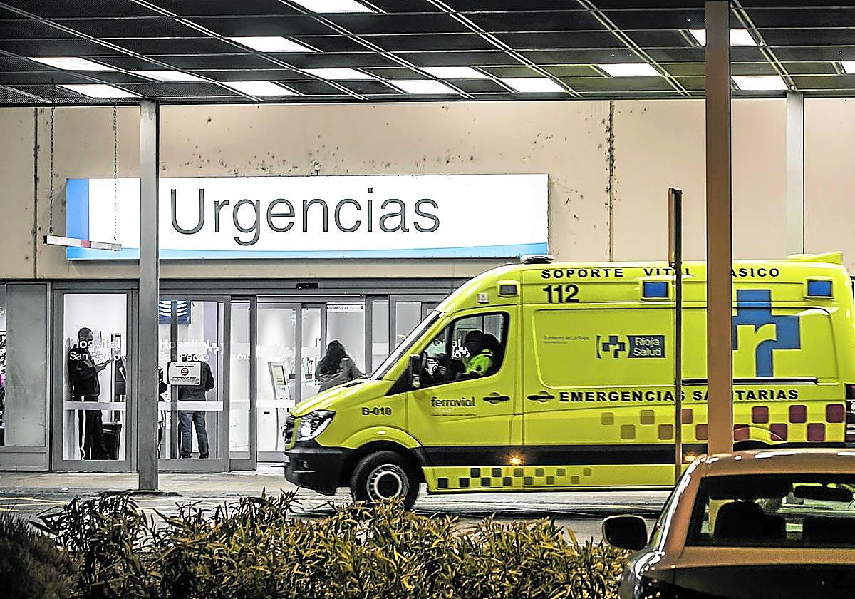 Hospitalizado un hombre por inhalación de humo tras un incendio en Murillo de Río Leza
