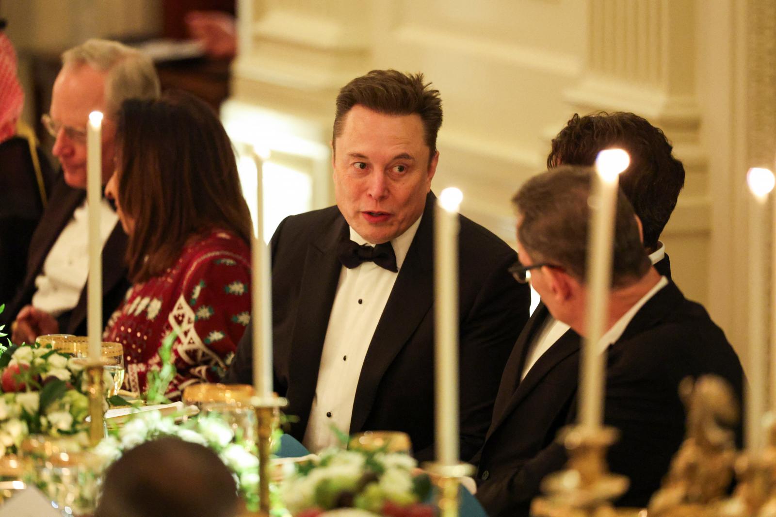 Elon Musk, el magnate tecnológico, acudió a la cita de Trump.