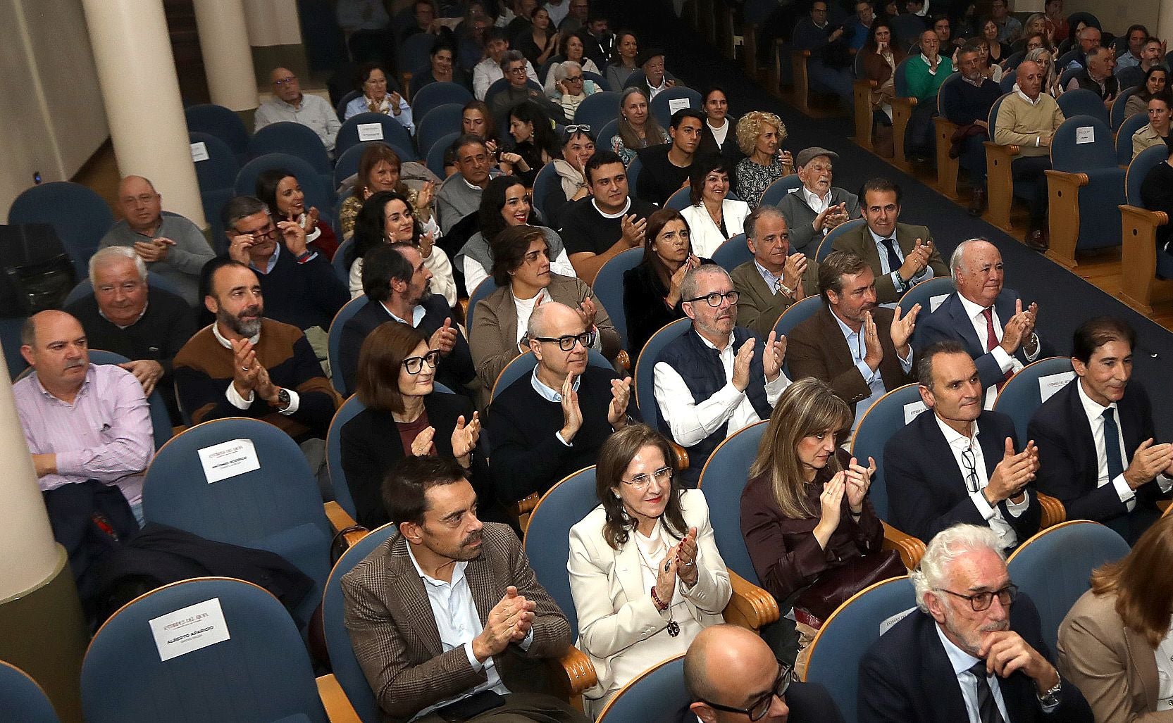 Estreno por todo lo alto del documental 'Estirpes del Rioja, la pasión que se hereda'