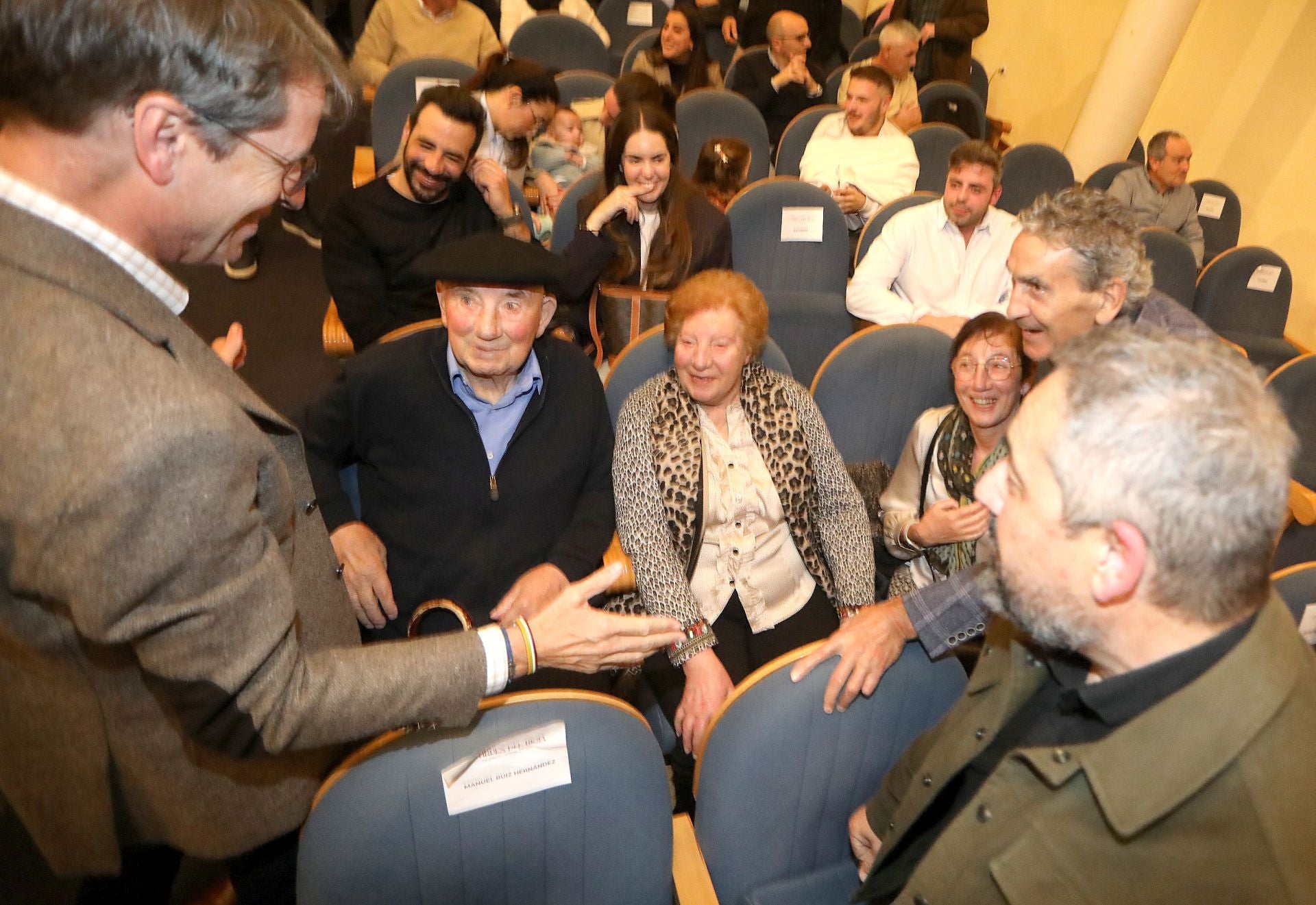 Estreno por todo lo alto del documental 'Estirpes del Rioja, la pasión que se hereda'