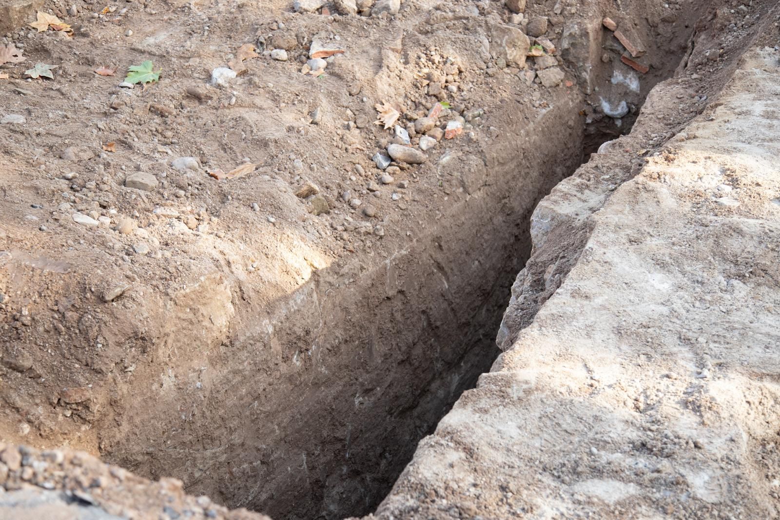 Imagen secundaria 1 - La muralla del siglo XIX ya aparece en las excavaciones frente a la Comandancia